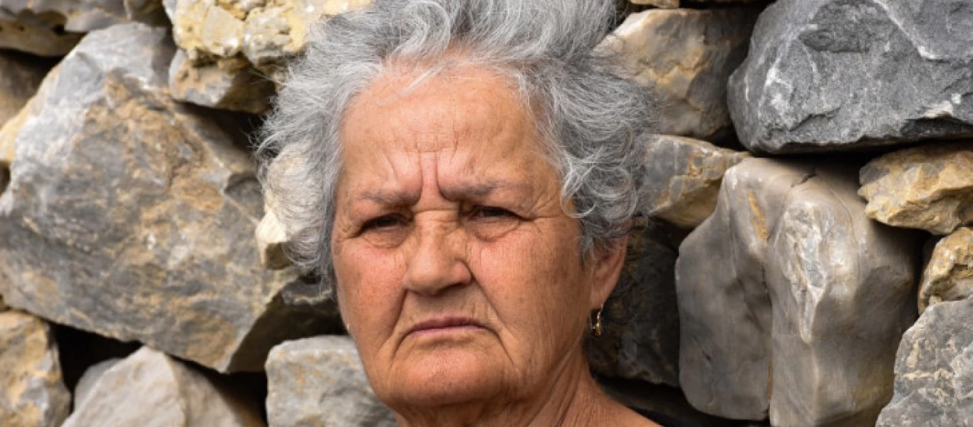 Η κυρά-Ρηνιώ της Κινάρου την επομένη των Χριστουγέννων - «Τους Τούρκους δεν τους φοβάμαι» (βίντεο)